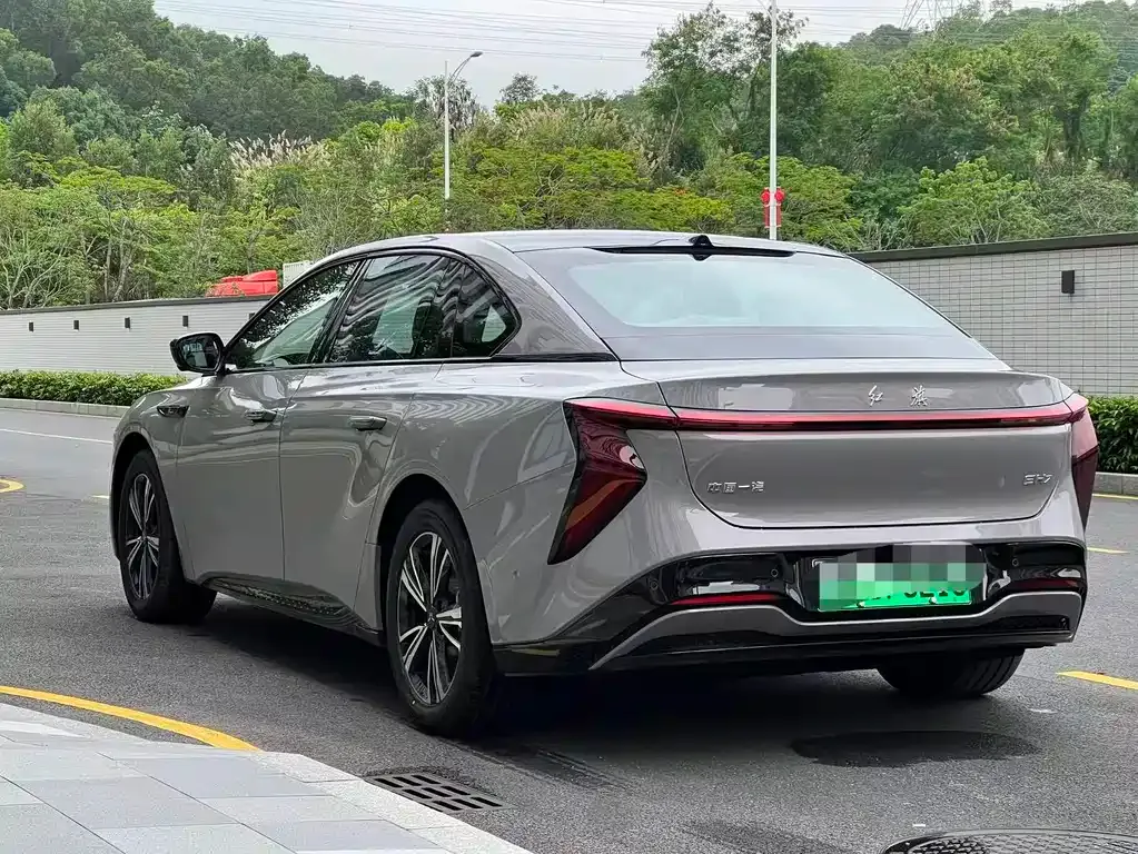 Hongqi EH7 — фото 3