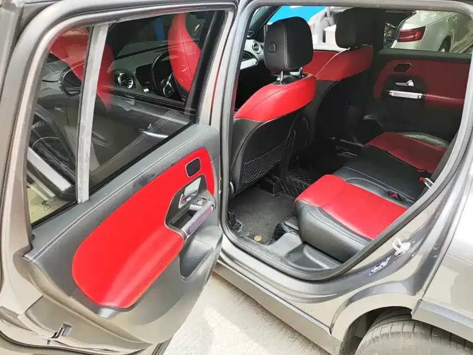 Mercedes-Benz GLB AMG — фото 6