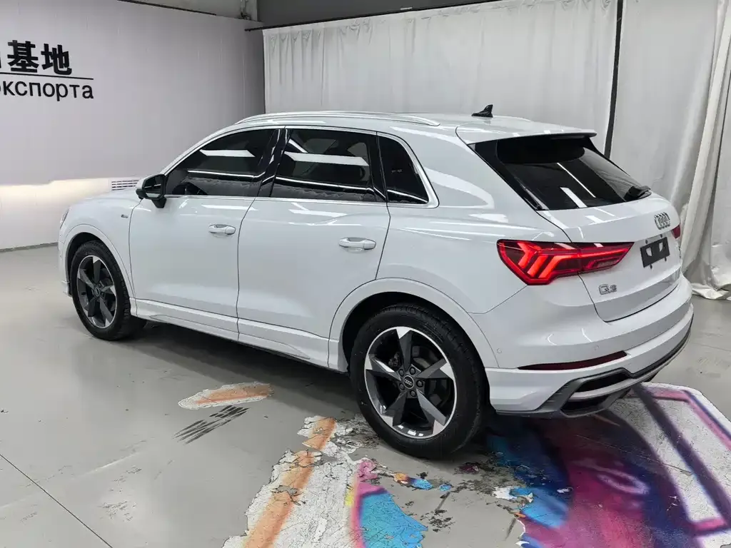 Audi Q3 — фото 10
