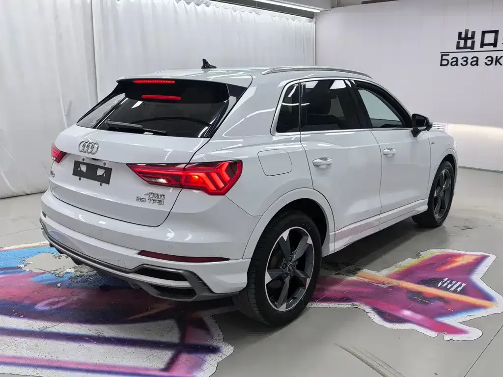 Audi Q3 — фото 8