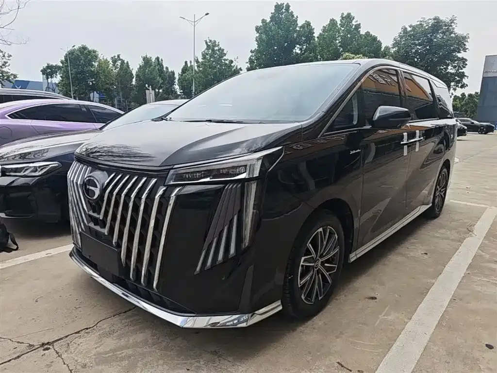 GAC Motor Trumpchi M8 — фото 1