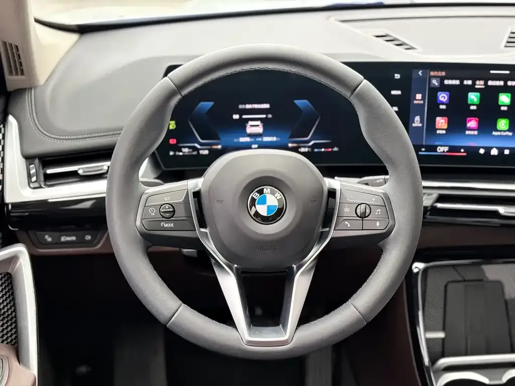 BMW X1 — фото 2