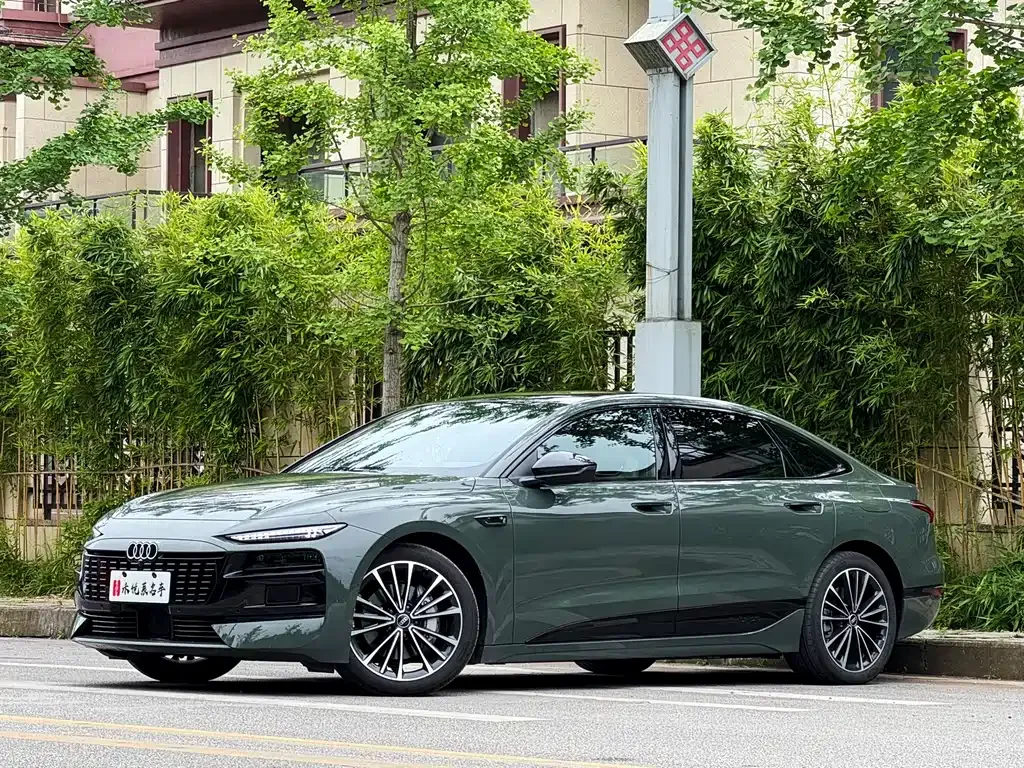 Audi 奥迪A6L e-tron — фото 1