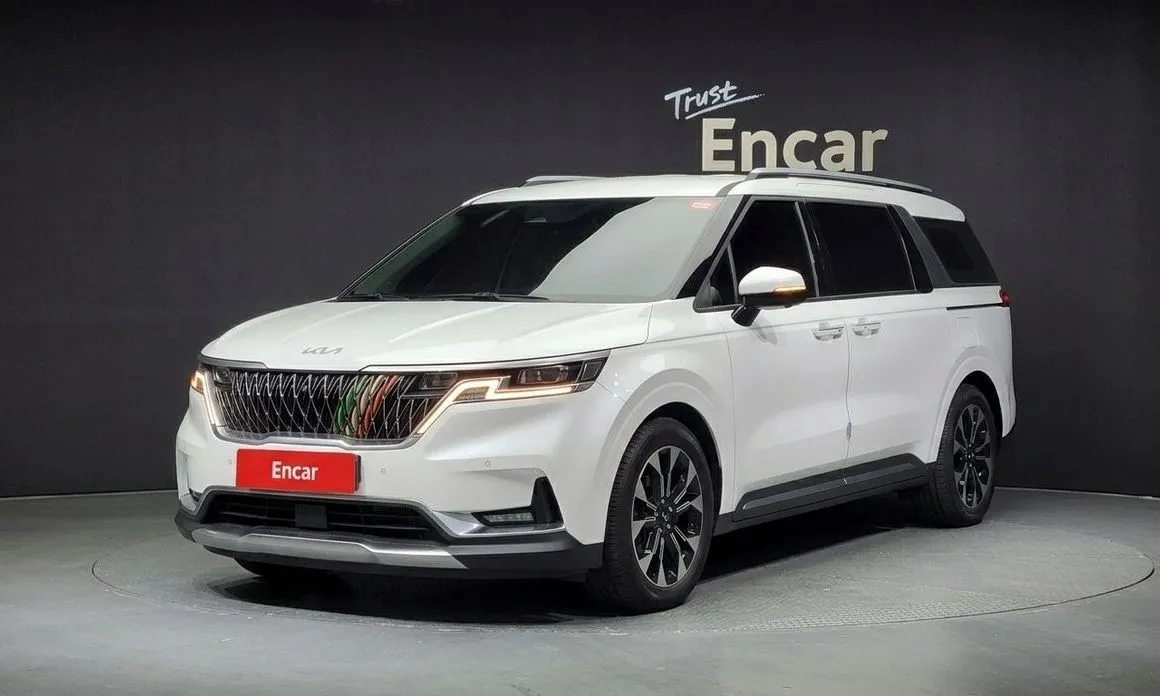 Kia Carnival — фото 1