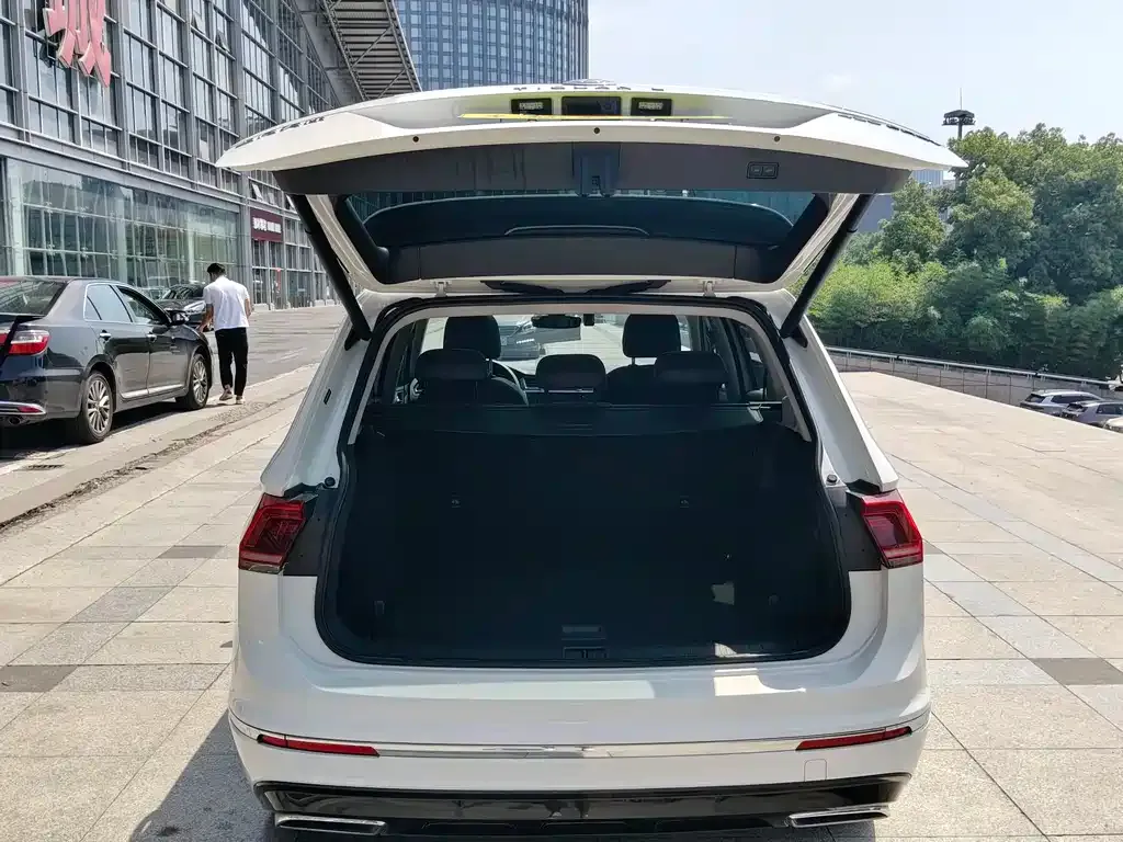 Volkswagen 途观L插电混动 — фото 8
