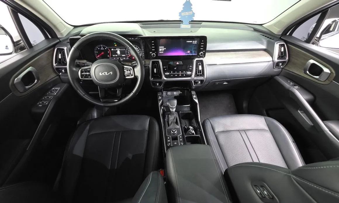 Kia Sorento — фото 7