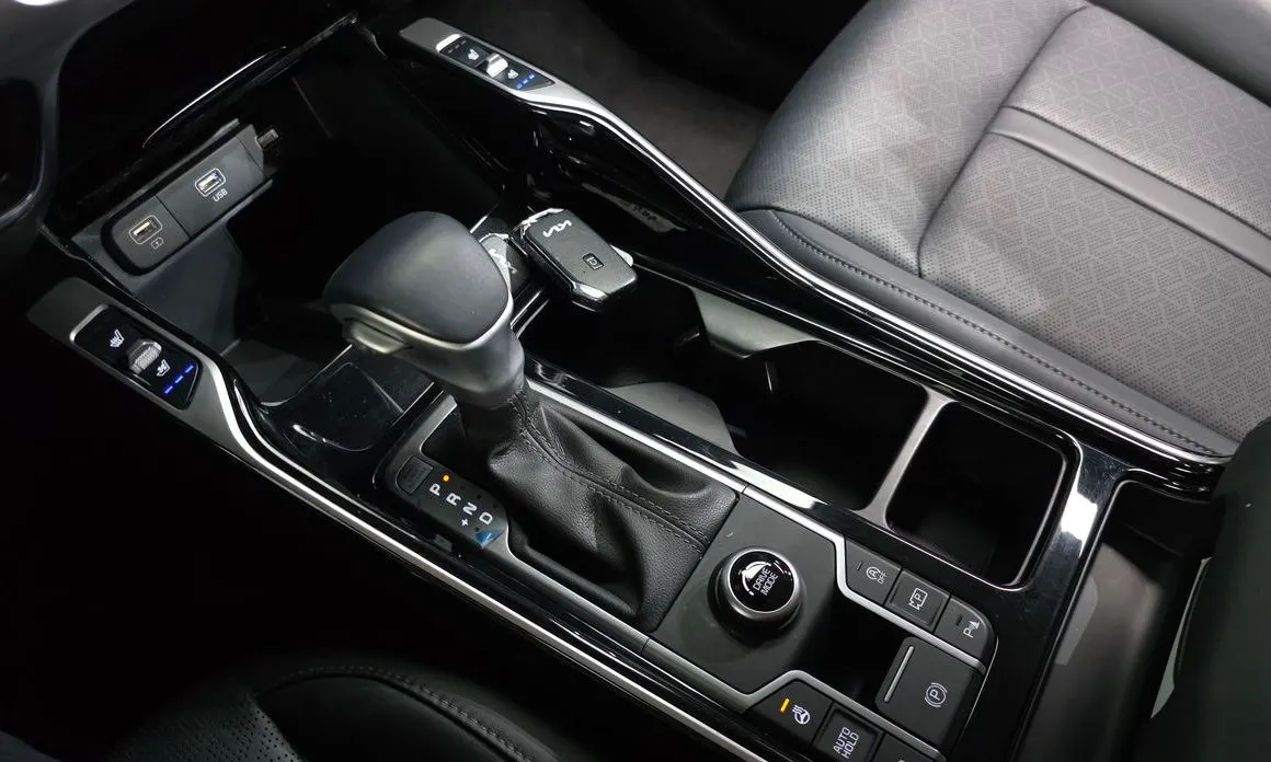 Kia Sorento — фото 10