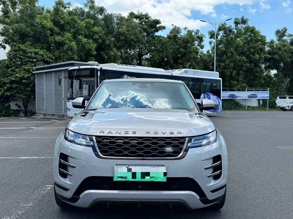 Land Rover Evoque PHEV — фото 1