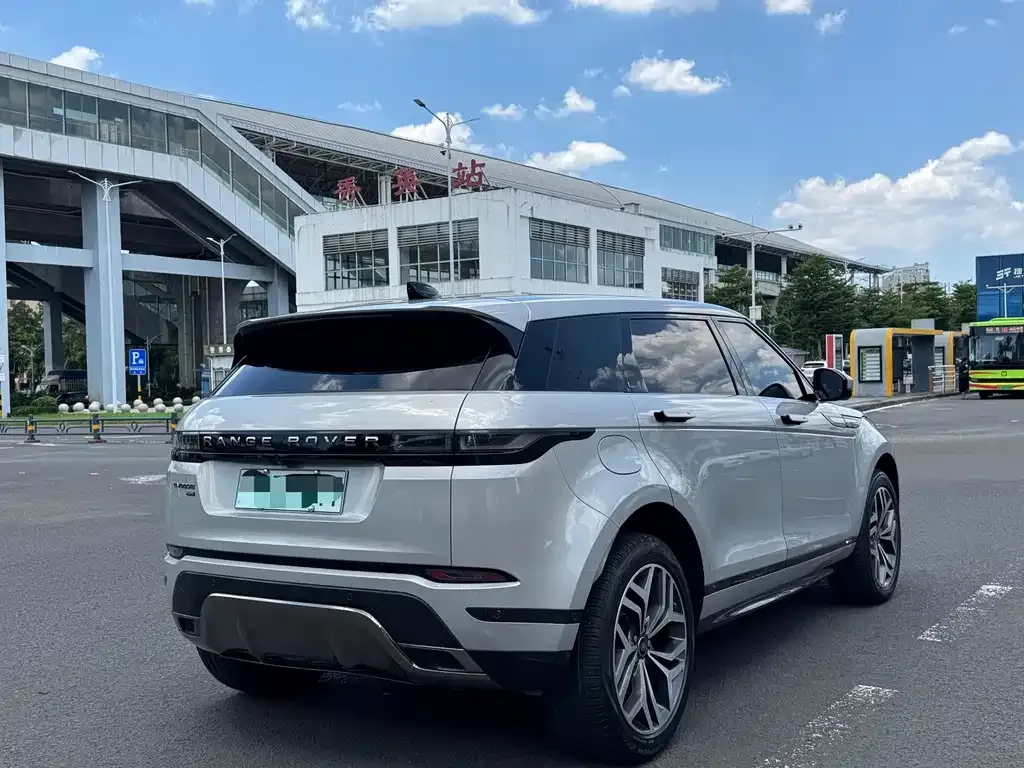 Land Rover Evoque PHEV — фото 8