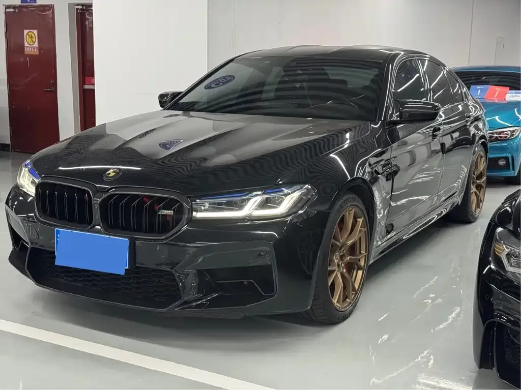 BMW M5 — фото 1