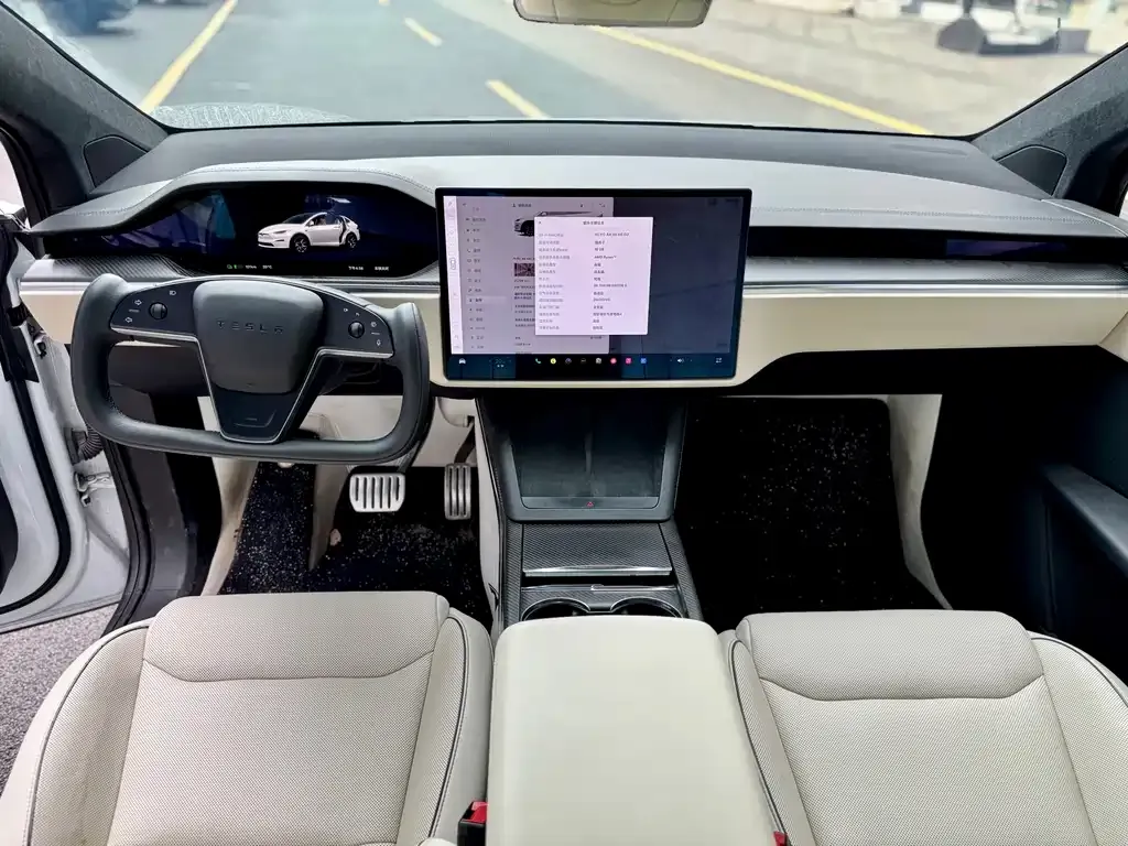 Tesla Model X — фото 4