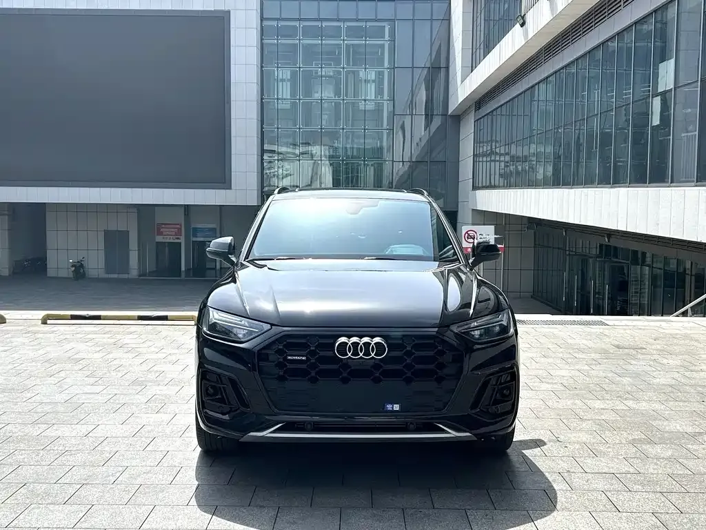 Audi Q5L — фото 4
