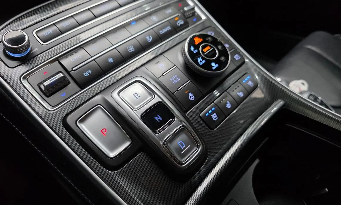 Hyundai Santafe — фото 8