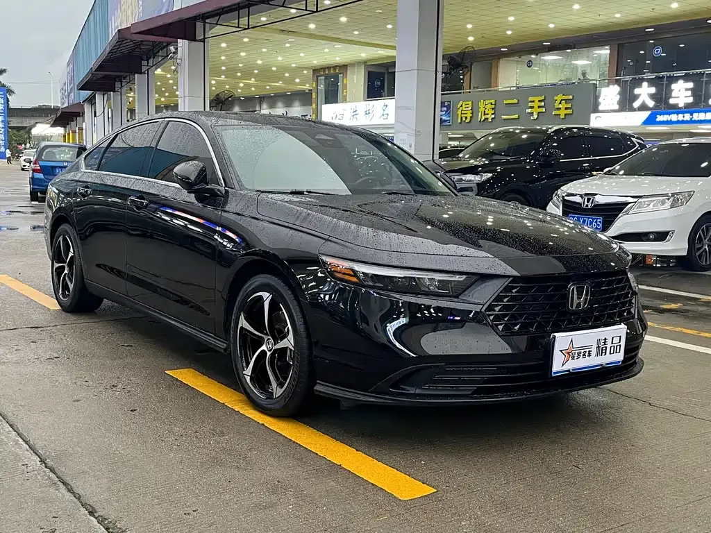 Honda Accord — фото 9
