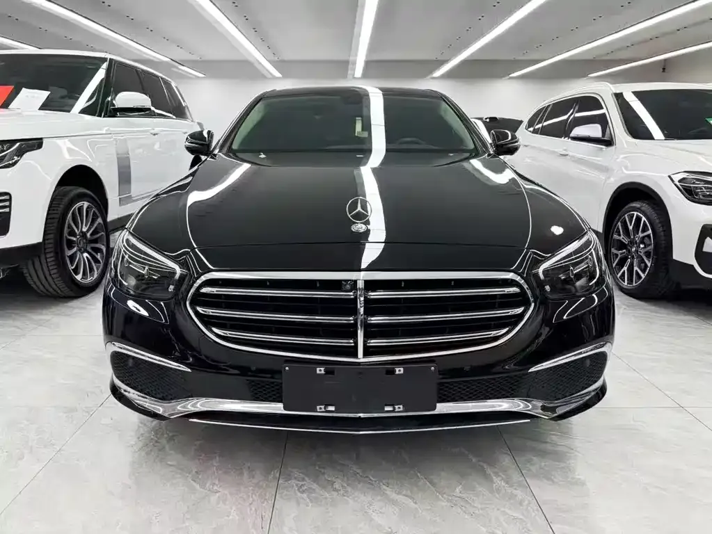 Mercedes-Benz E-Class — фото 10