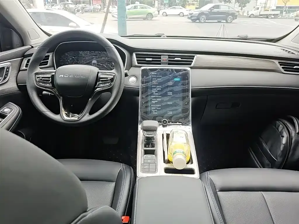 Roewe RX5 — фото 10