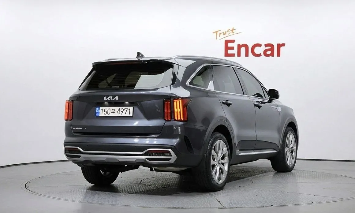Kia Sorento — фото 8