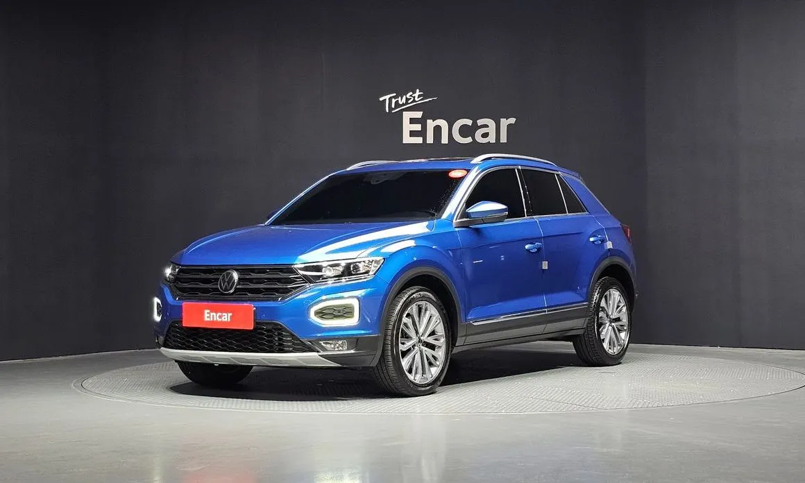 Volkswagen T-Roc — фото 1