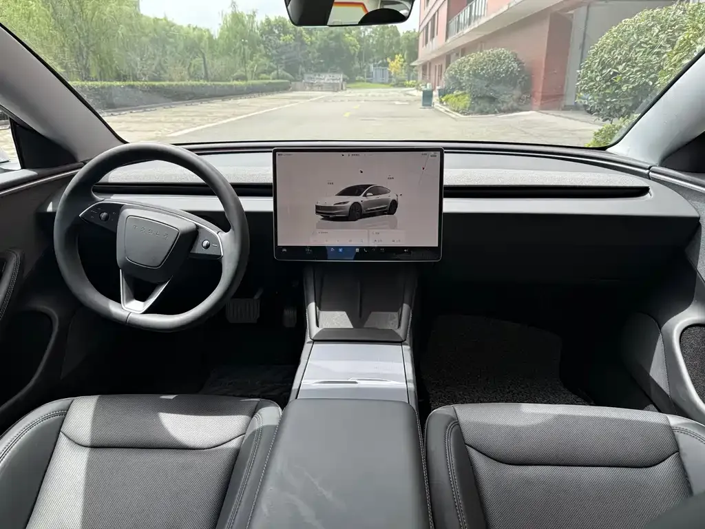 Tesla Model 3 — фото 5