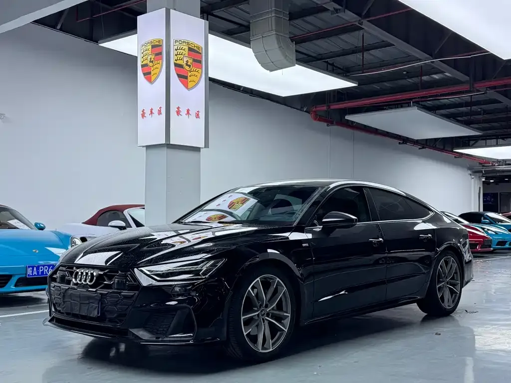 Audi A7 — фото 1