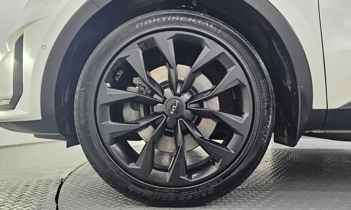 Kia Sorento — фото 10