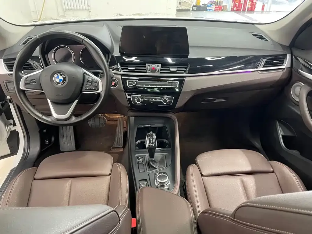 BMW X1 — фото 10