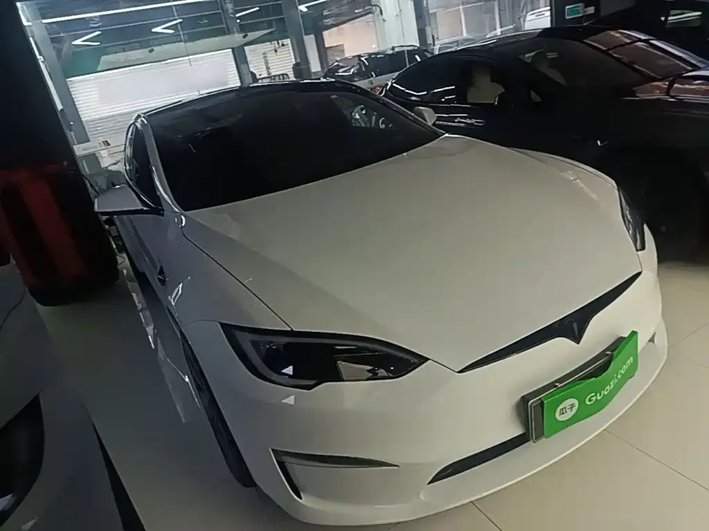 Tesla Model S — фото 6