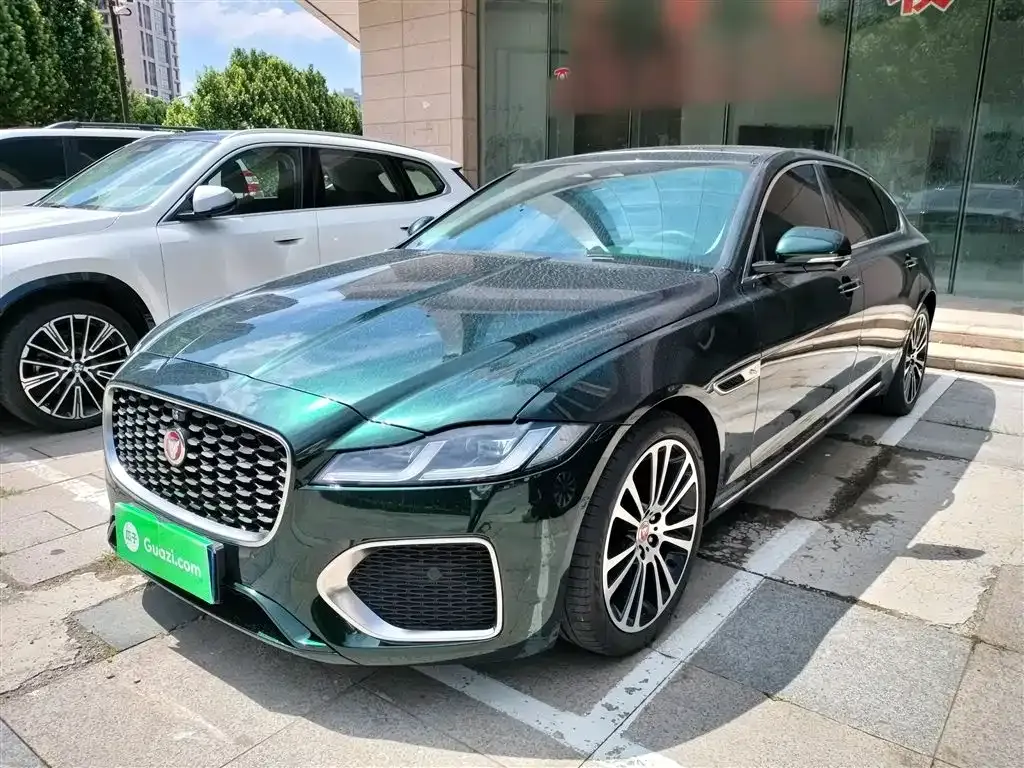 Jaguar XFL — фото 1