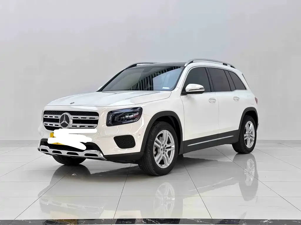 Mercedes-Benz GLB — фото 1