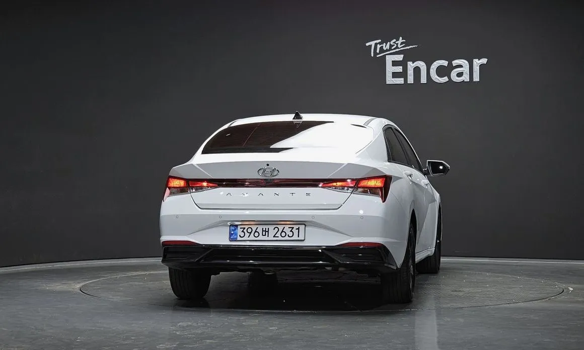 Hyundai AVANTE — фото 3