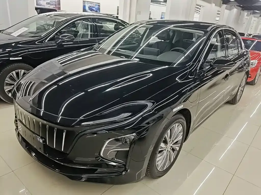 Hongqi E-QM5 — фото 1