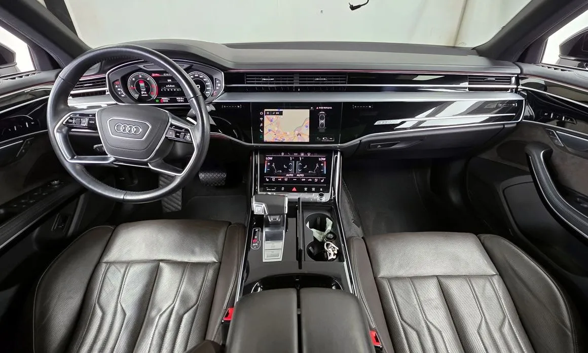 Audi A8 — фото 8