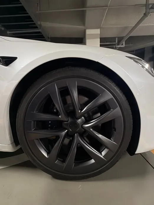 Tesla Model S — фото 4