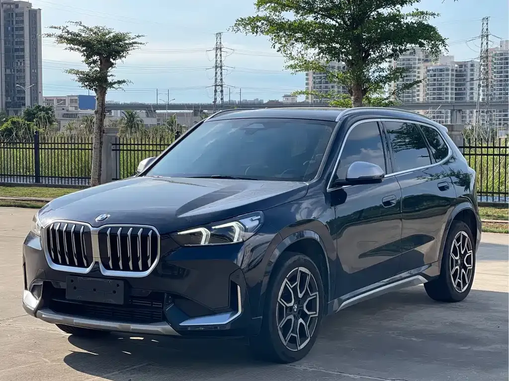 BMW X1 — фото 1