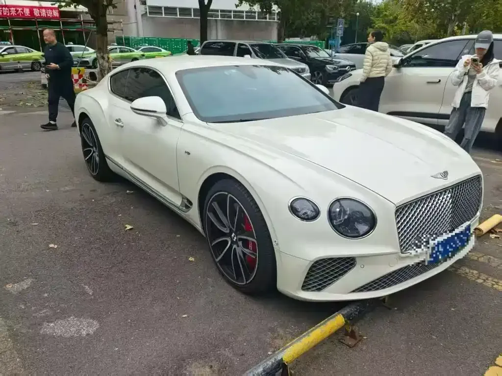 Bentley Continental — фото 1