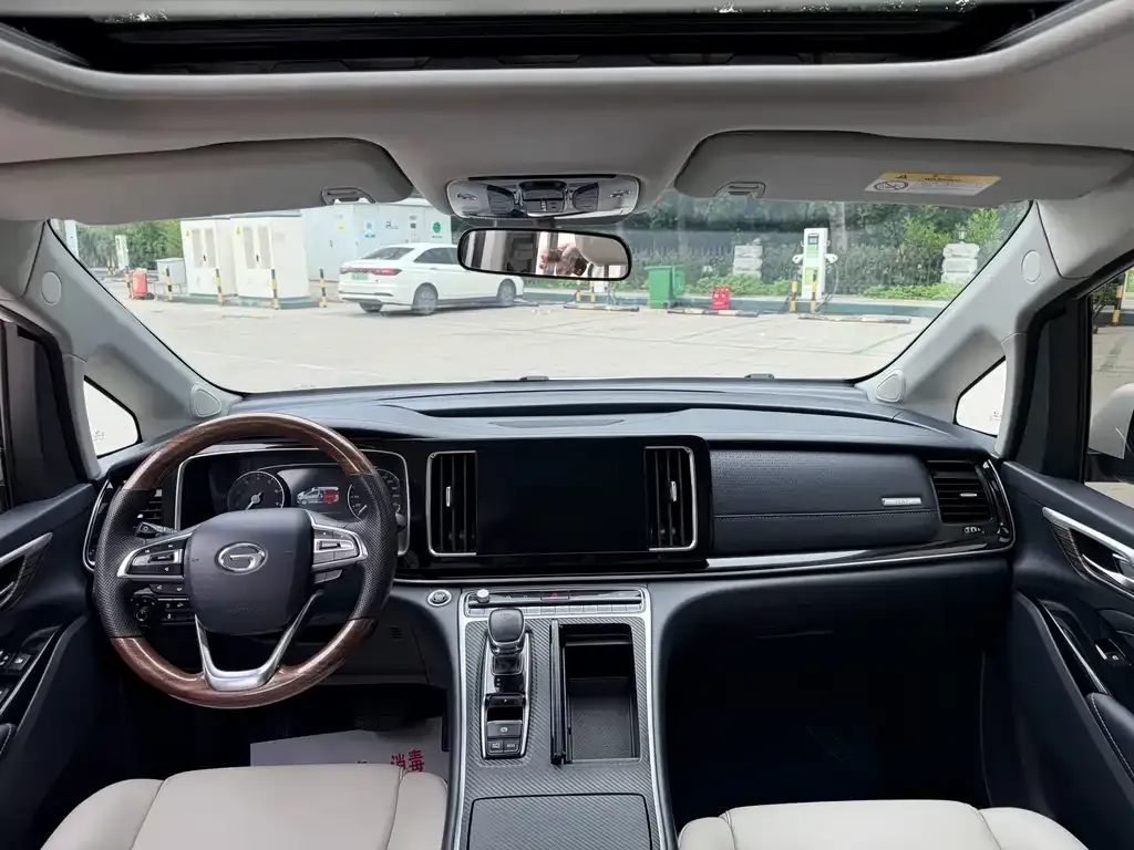 GAC Motor Trumpchi M8 — фото 9