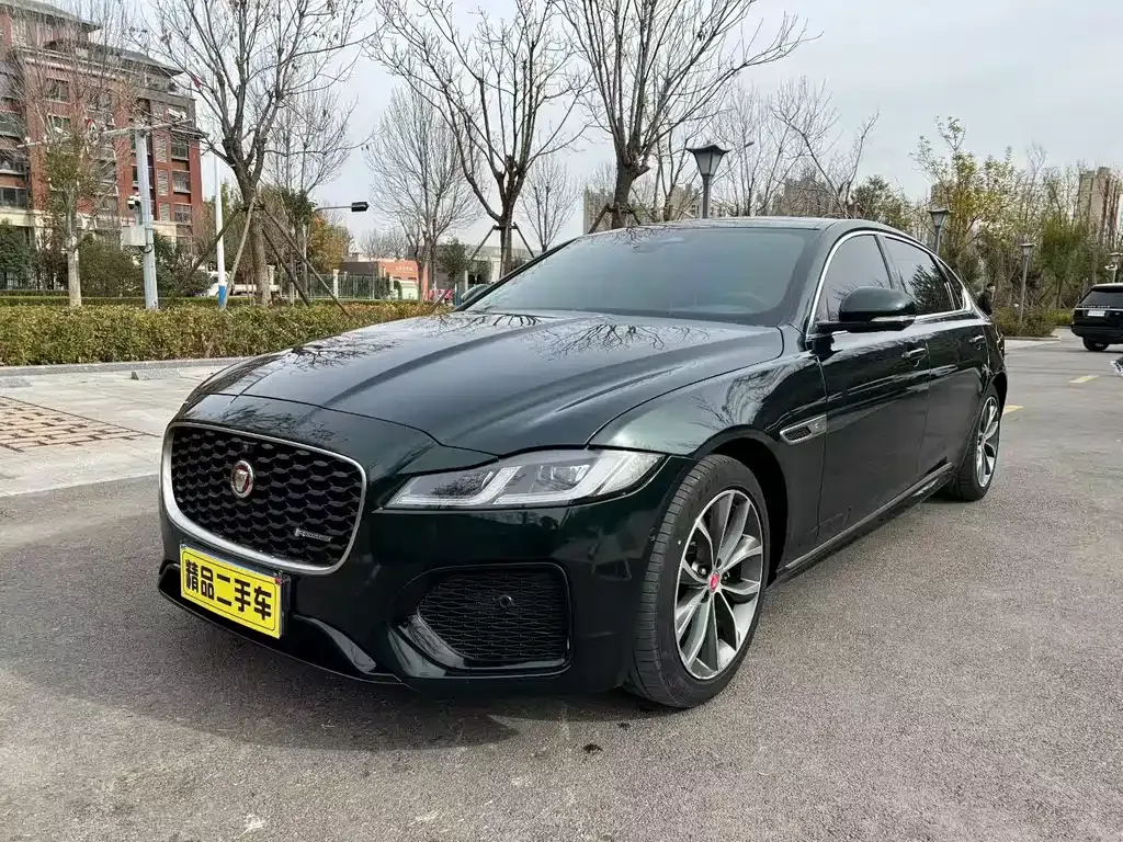 Jaguar XFL — фото 1