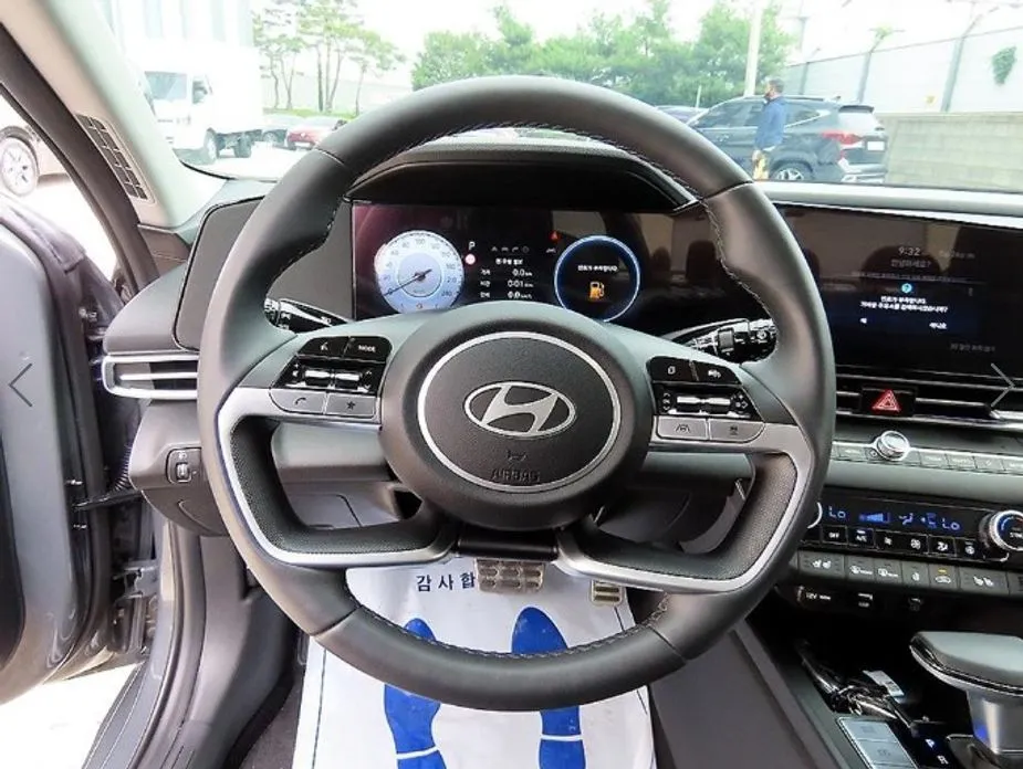 Hyundai AVANTE — фото 9