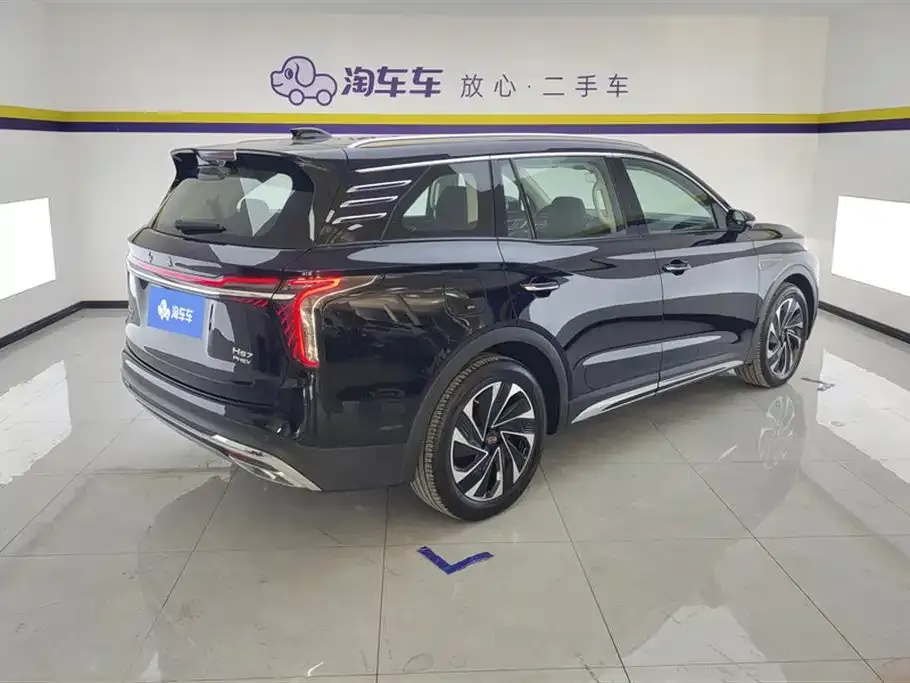 Hongqi HS7 PHEV — фото 4