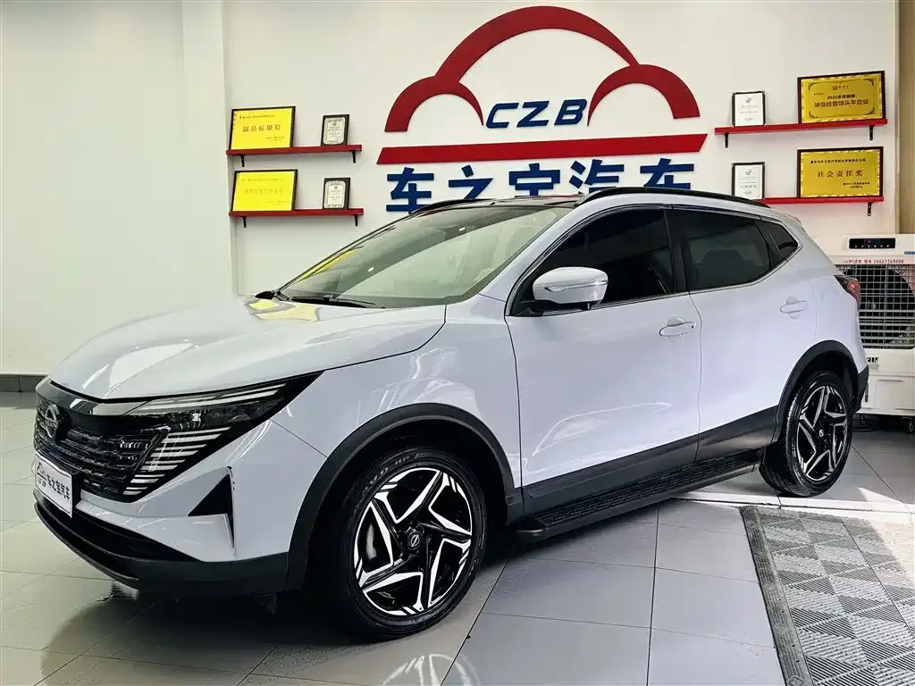 Nissan Qashqai — фото 1
