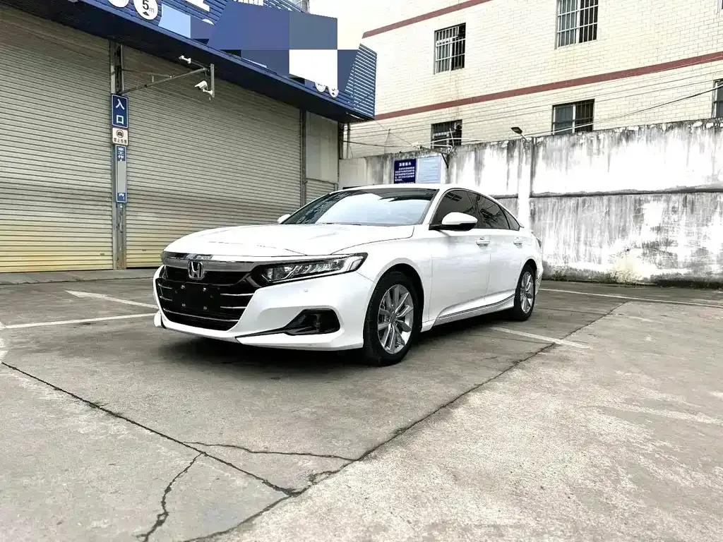 Honda Accord — фото 1