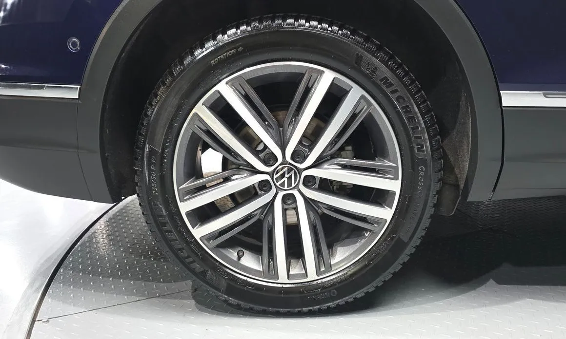 Volkswagen Tiguan — фото 9