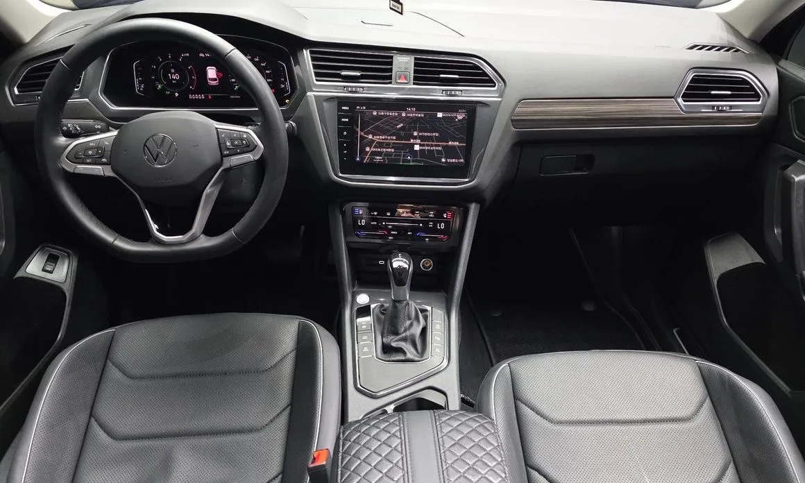 Volkswagen Tiguan — фото 8