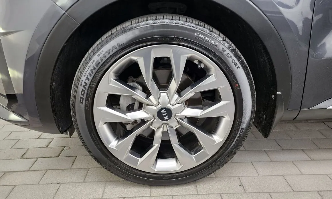 Kia Sorento — фото 8