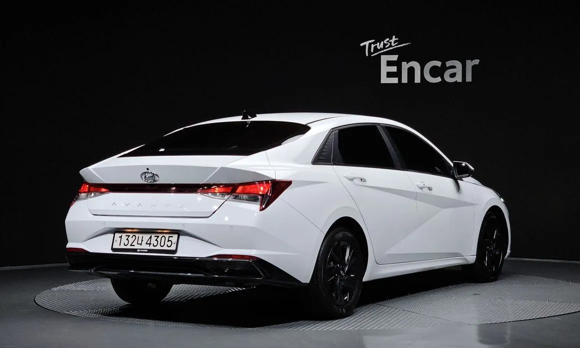 Hyundai AVANTE — фото 3