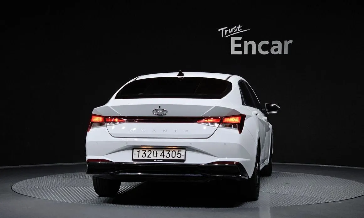Hyundai AVANTE — фото 2
