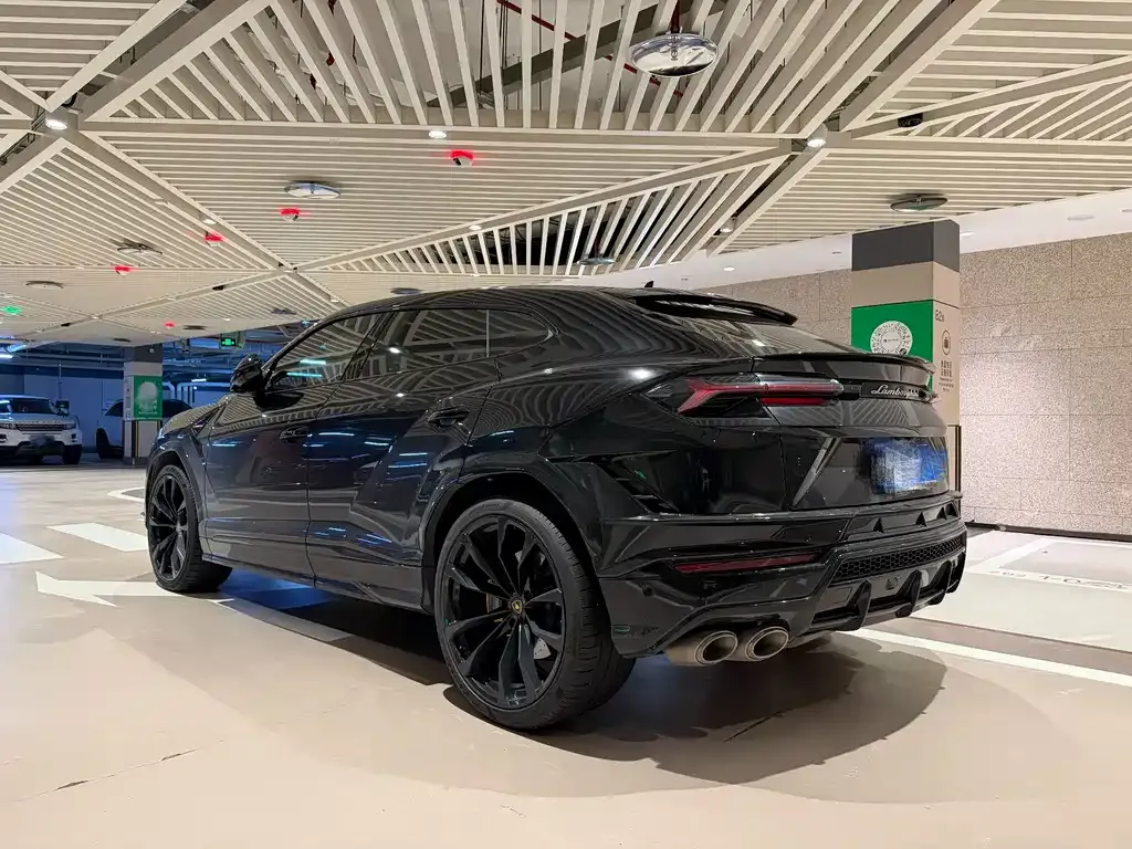 Lamborghini Urus — фото 7
