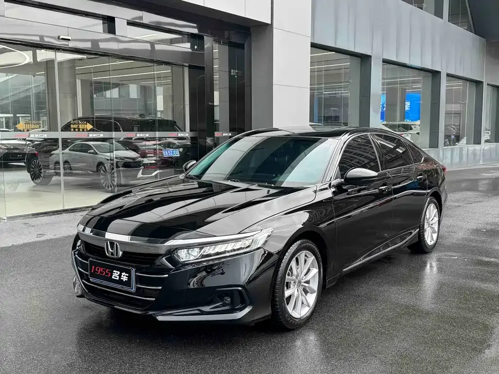 Honda Accord — фото 1