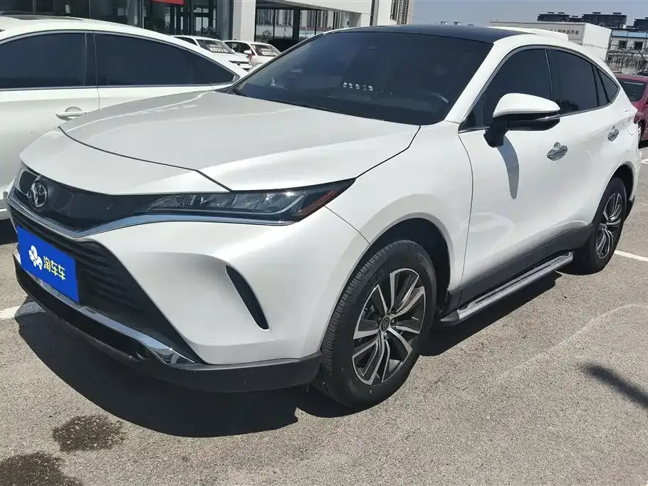 Toyota Harrier — фото 1
