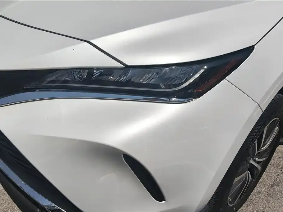 Toyota Harrier — фото 3